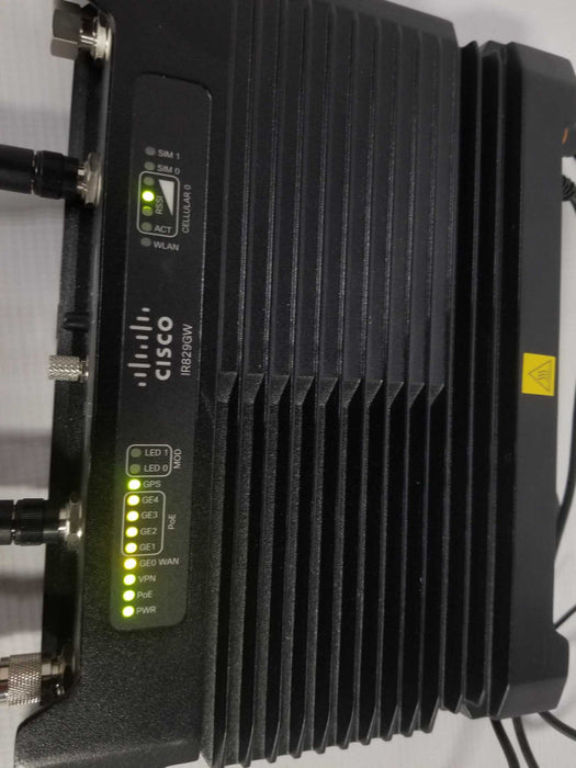 Cisco IR829GW-LTE-NA-AK9 Compact IR829 Multimode 4G LTE switch, Read Q_