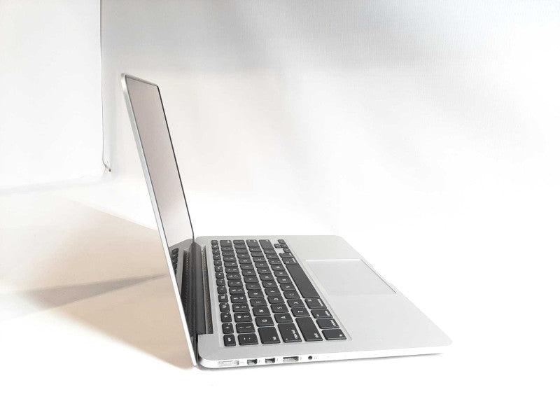MacBook Pro 13.3\\" - Early 2015 i5-5257U @ 2.7GHz 8GB DDR3 250GB Storage $
