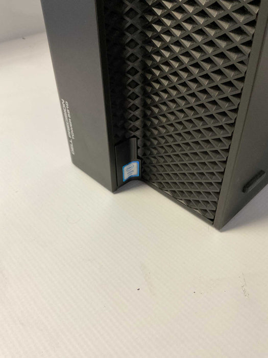 DELL Precision Tower 5810 with Intel Xeon E5-1620 v4 @3.5GHz 32GB RAM  -