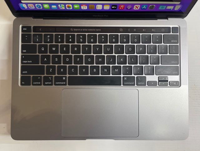 2020 MacBook Pro 13-inch i5-1038NG7 CPU 16GB RAM 500GB STORAGE READ DES.