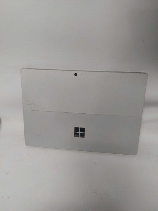 Microsoft Surface Pro 4 i7-6650U @ 2.20ghz / 8gb ram / 256gb