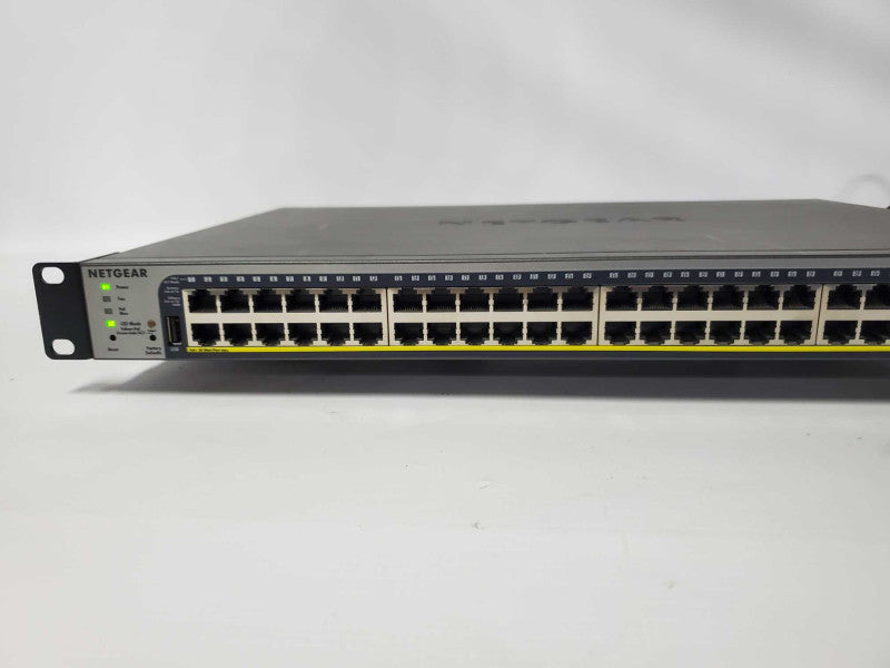 Netgear ProSafe GS752TP 48-port Gigabit Switch |