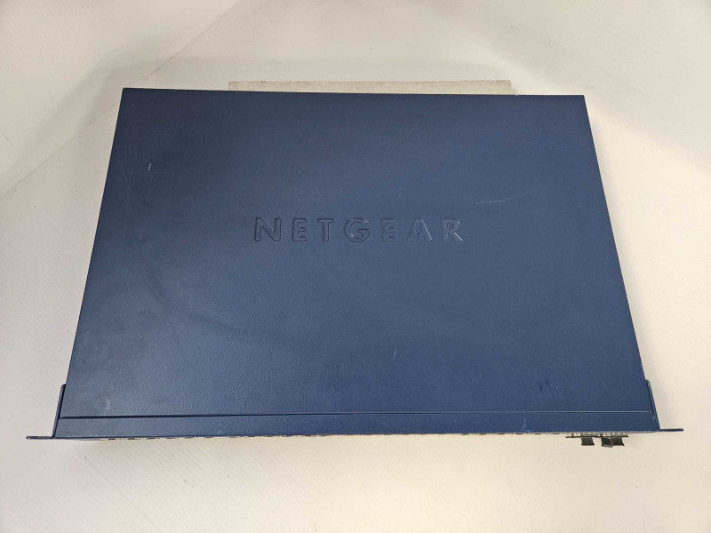 NetGear ProSafe GS748T V3H1 48-Port Gigabit Ethernet Network Smart Switch )