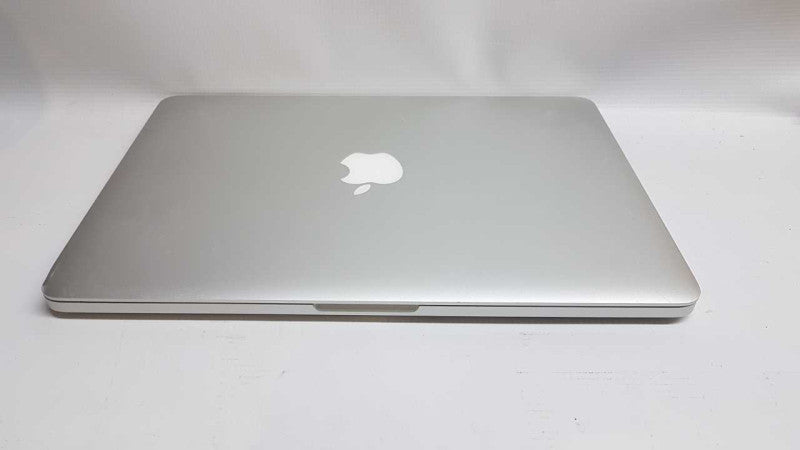 Apple Macbook Pro 2015 i7-5557U @ 3.10ghz / 8gb ram / READ #