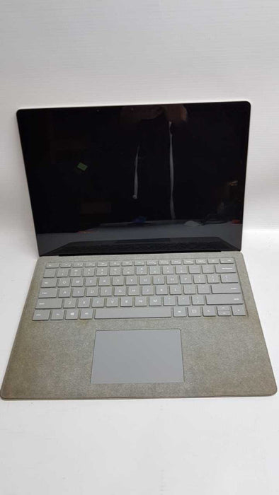 Microsoft Surface 1769 i5-8350U @ 1.70ghz / 8gb ram / 256gb SSD / READ #