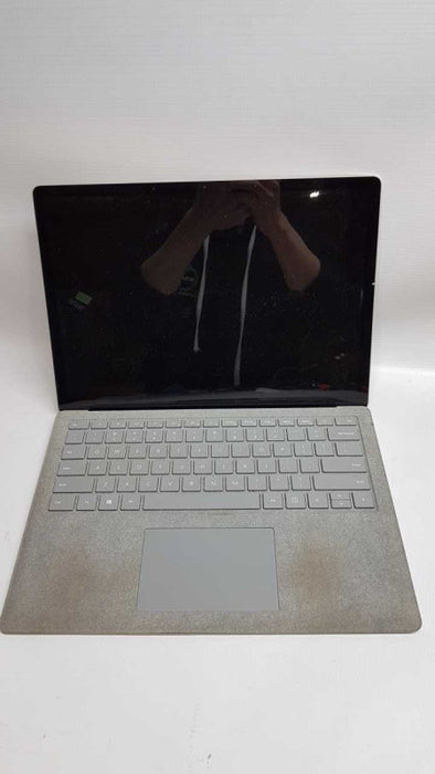 Windows Surface Laptop 2 i5-8350U @ 1.70ghz  / 8gb ram / 256gb SSD  #