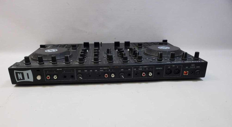 TRAKTOR KONTROL S4 AUDIO CONSOLE (
