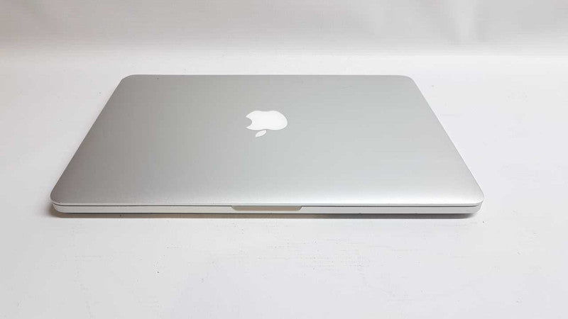Macbook Pro 2015 I7-5557U @ 3.10ghz / 16gb ram / READ #