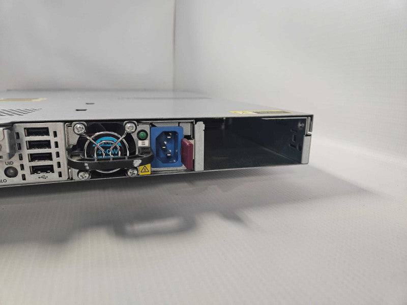 HP ProLiant DL360P Gen8 2x Xeon E5-2640 0 @2.50GHz 32GB RAM P420i *READ* )