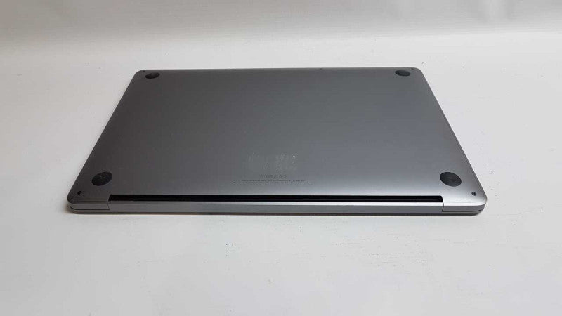 Macbook Pro 2020 I5-8257U @ 1.40ghz / 16gb ram / READ #
