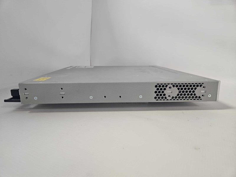 Cisco WS-C3850-24P-S 24 Port PoE Gigabit IP Base Switch )