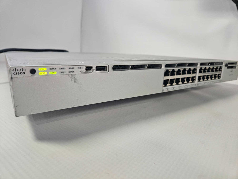 Cisco WS-C3850-24P-S 24 Port PoE Gigabit IP Base Switch )
