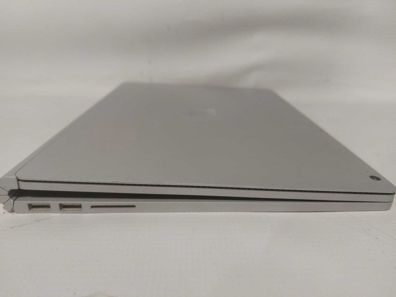 13.5\\" Microsoft Surface Book 2 - Intel Core 7th gen i5-7300U 8GB RAM 256GB