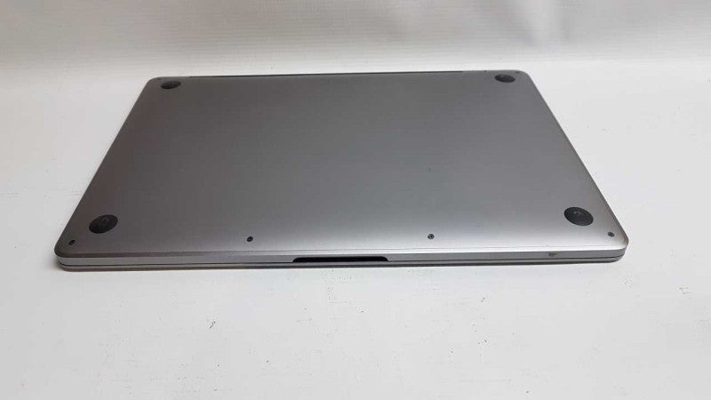 Macbook pro 2019 I5-8257U @ 1.40ghz / 8gb ram / READ #