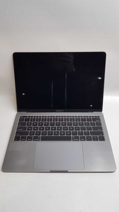 2017 Macbook Pro I7-7660U @ 2.50ghz / 16gb ram / READ #