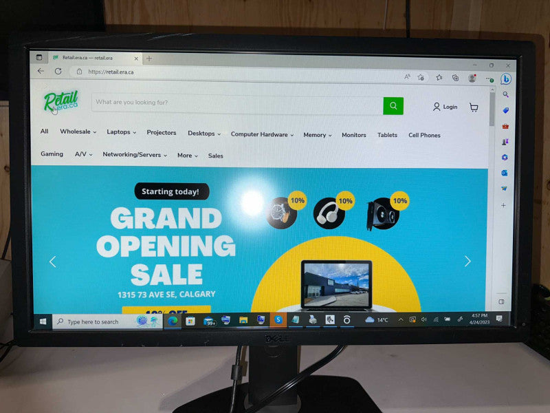 Dell 27\\" UltraSharp U2713HMt (HDMI, DisplayPort, VGA, DVI-D)