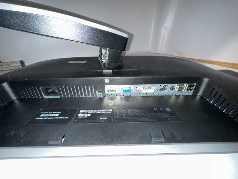 Dell 27\\" UltraSharp U2713HMt (HDMI, DisplayPort, VGA, DVI-D)