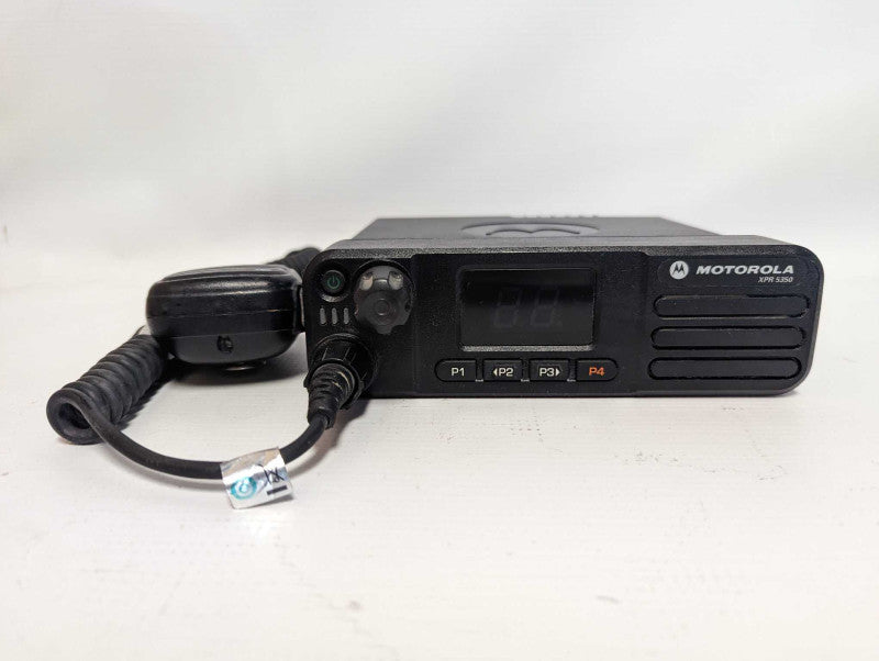 Motorola XPR 5350 Mobile Radios UHF With Microphones,  AAM28QPC9KA1AN READ $
