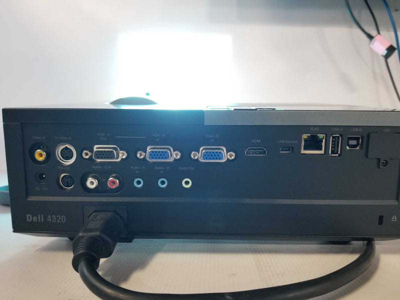 Dell 4320 DLP 4300 Lumens Projector, lamp has 75 hours