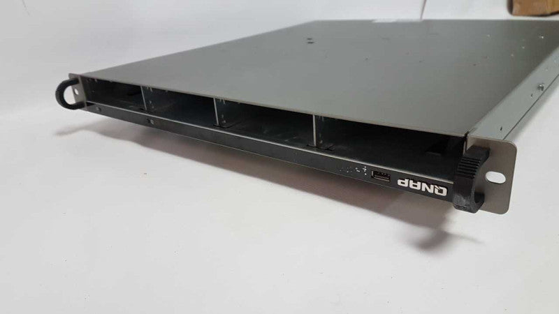 Qnap TS-419U+ 4x 3.5\\" Bay nas - READ Q#