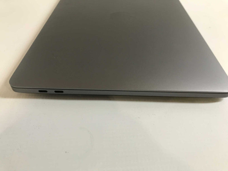 MacBook Pro 2020 (A2251) 13\\" i5 @ 2GHz, 16GB DDR3, 500GB SSD, **Screen damage