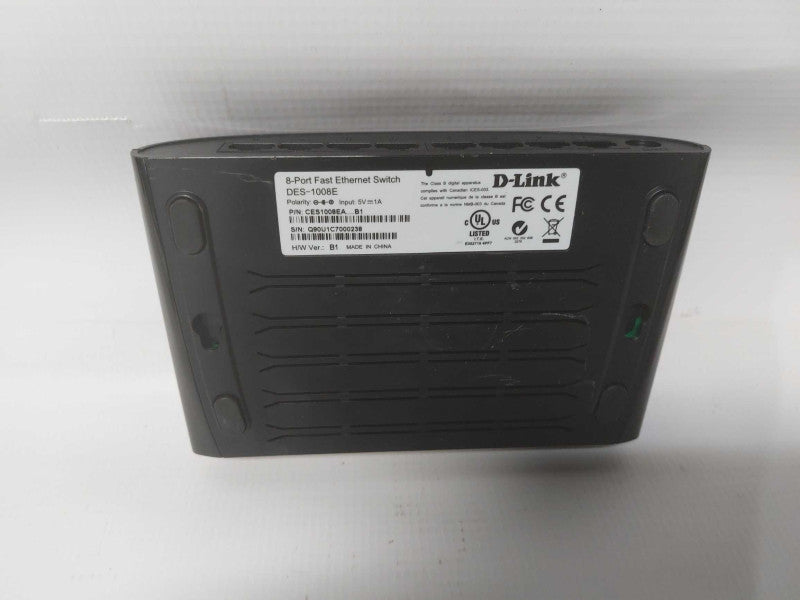D-Link DES-1008E 8-Port Fast Ethernet Switch Q