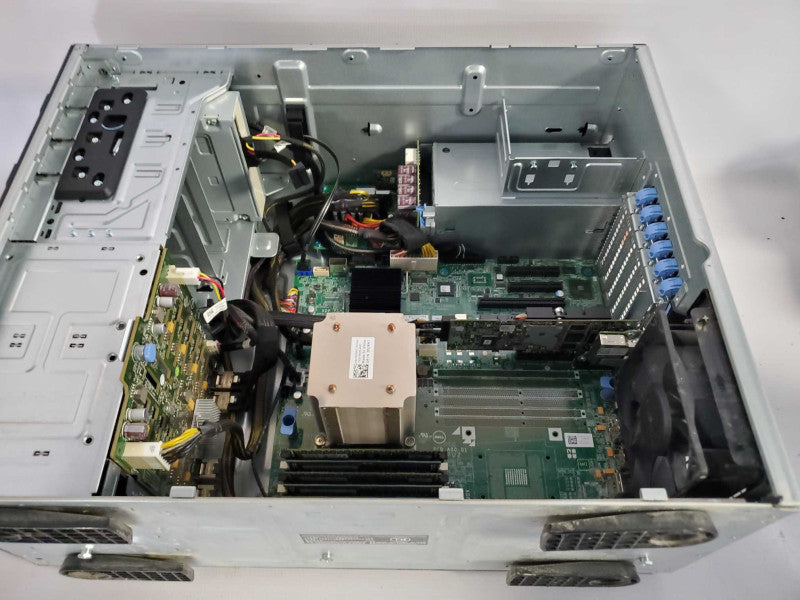 Dell PowerEdge T320 Xeon E5-2403 @ 1.8GHz 24GB DDR3 16x 2.5\\" No HDD H710 (