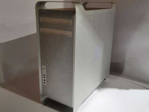 Apple Mac Pro \\"Quad Core\\" 2.66 Xeon W3520 120 GB SSD 14 GB RAM