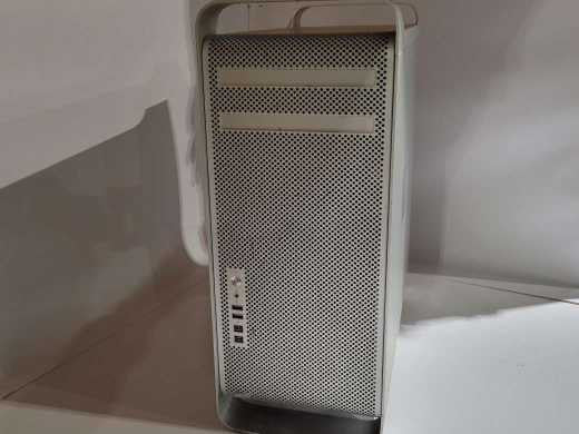 Apple Mac Pro \\"Quad Core\\" 2.66 Xeon W3520 120 GB SSD 14 GB RAM