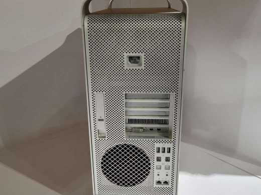 Apple Mac Pro \\"Quad Core\\" 2.66 Xeon W3520 120 GB SSD 14 GB RAM
