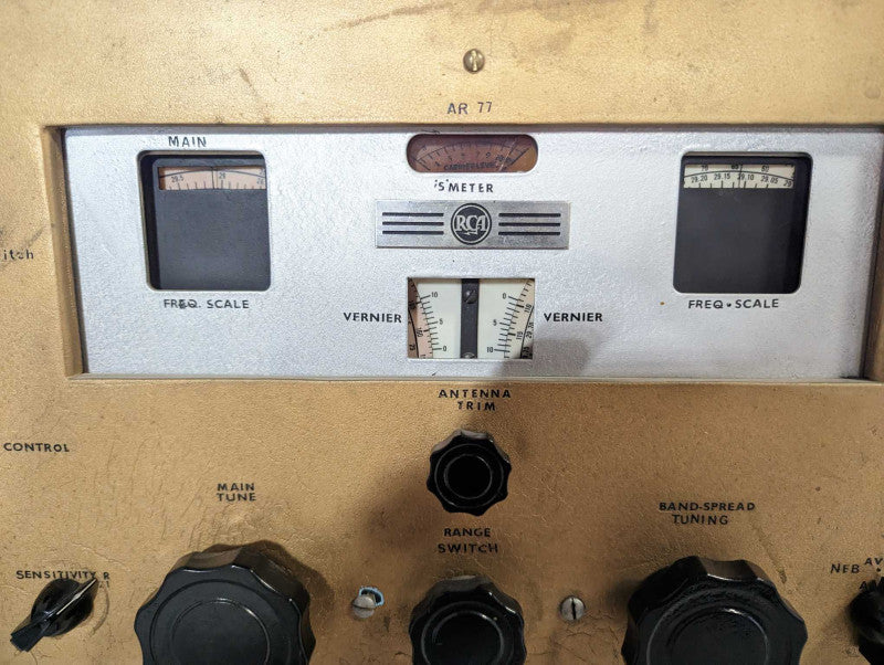 Vintage AR-77 AR-77-E Communication Receiver
