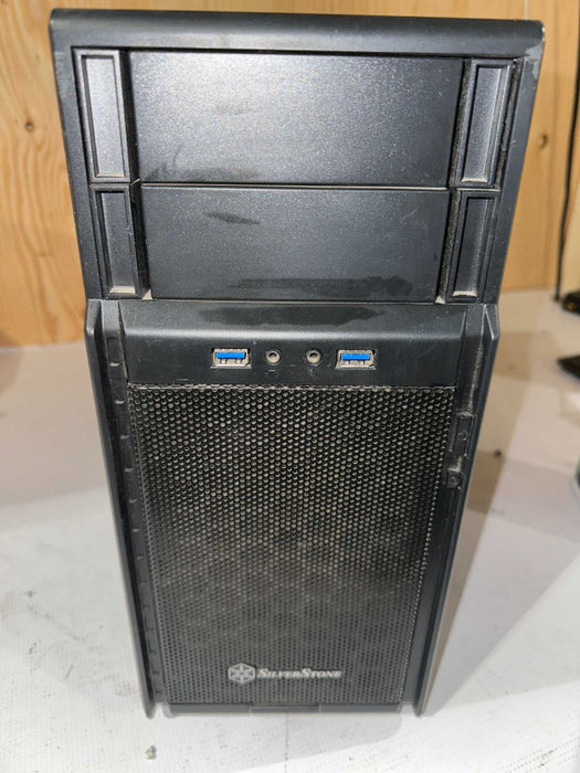 Custom PC Intel i5-7400 @ 3.00GHz (8GB RAM DDR4 2133MHz) 550W PSU