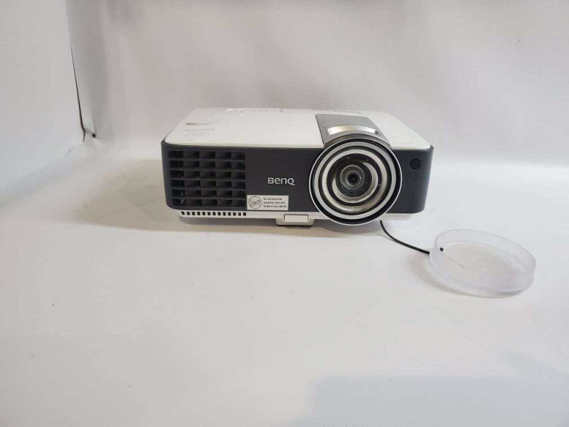 BenQ MW817ST Projector Ultra Short Throw 3000 LUMENS HD 1080p HDMI