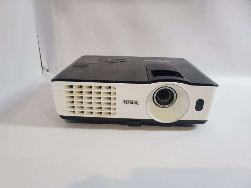 BENQ MX660P DLP Projector 3000 ANSI - New Lamp, New Chip 3D Ready HDMI bundle