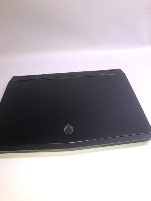 Alienware  15 R4. intel i7-8750h @ 2.20Ghz / 16GB Ram / 480GB Sata ssd.
