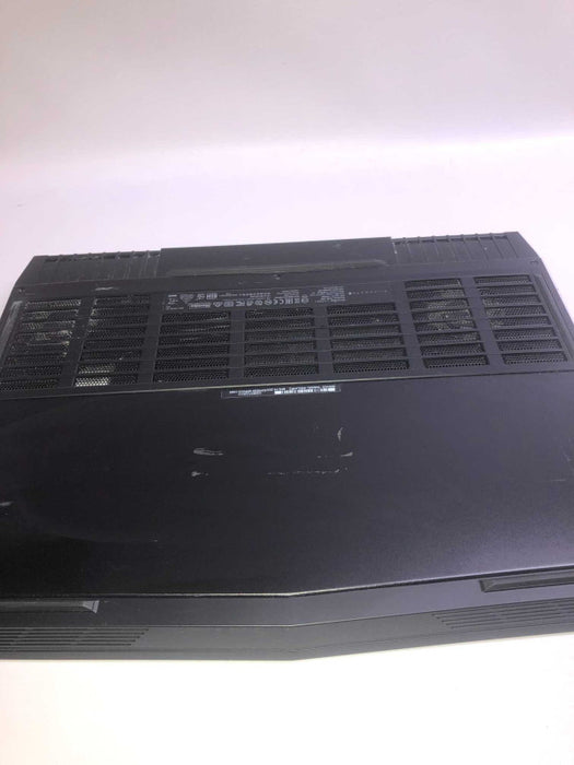 Alienware  15 R4. intel i7-8750h @ 2.20Ghz / 16GB Ram / 480GB Sata ssd.