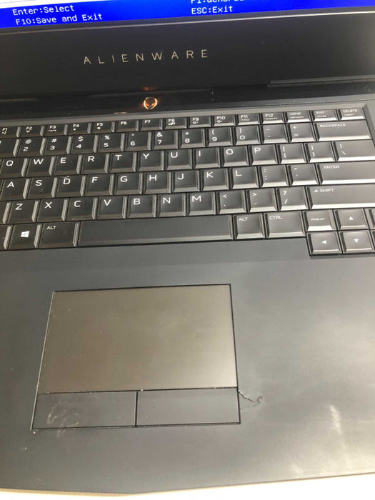 Alienware  15 R4. intel i7-8750h @ 2.20Ghz / 16GB Ram / 480GB Sata ssd.