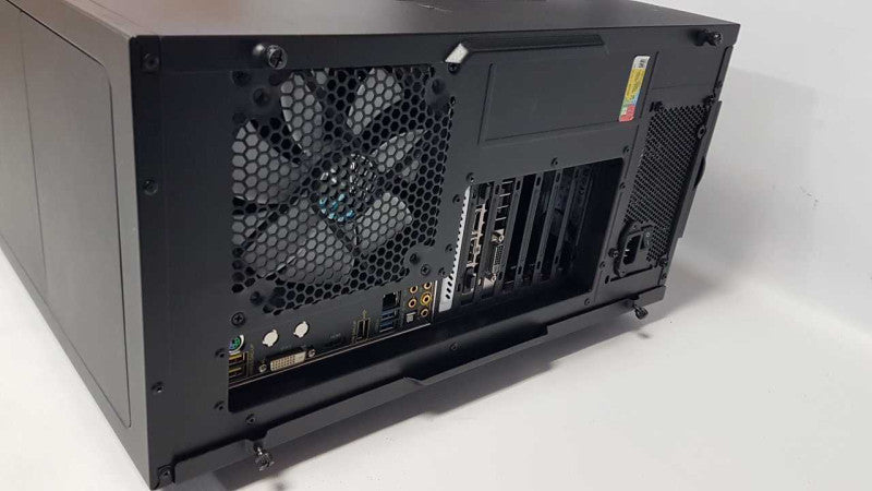 Custom PC i7-6700 @ 3.40ghz / 4gb ram / gtx 1060 / Gigabyte G1 sniper B7 Mobo #