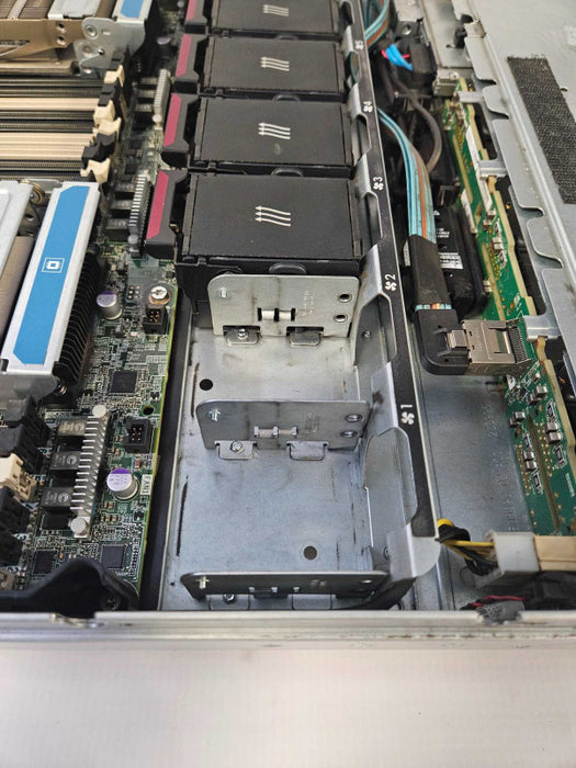 HP ProLiant DL360p Gen8 2x Xeon E5-2640 0 @2.50GHz 16GB RAM P420i RAID *READ* )