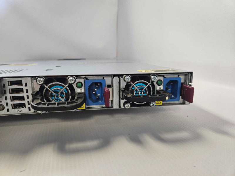 HP ProLiant DL360p Gen8 2x Xeon E5-2640 0 @2.50GHz 16GB RAM P420i RAID *READ* )