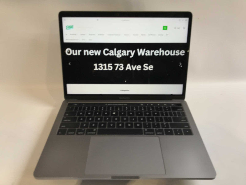 MacBook Pro 2016 (A1706) 13\\" i7-6267U, 8GB DDR3, 250GB SSD