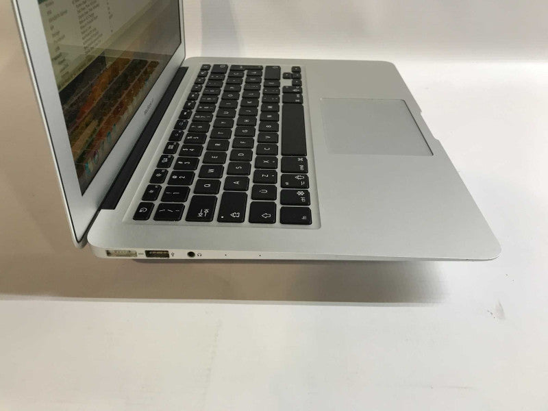 MacBook Air 2015 13\\" i5-5250U, 8GB DDR3, 120GB SSD