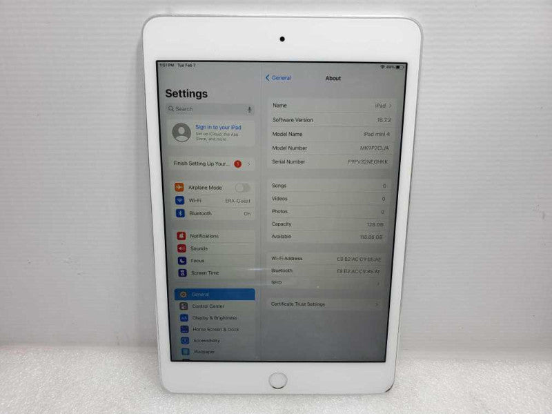 Apple iPad Mini 4 - 8.3\\" - 128 GB - White [A1538] (