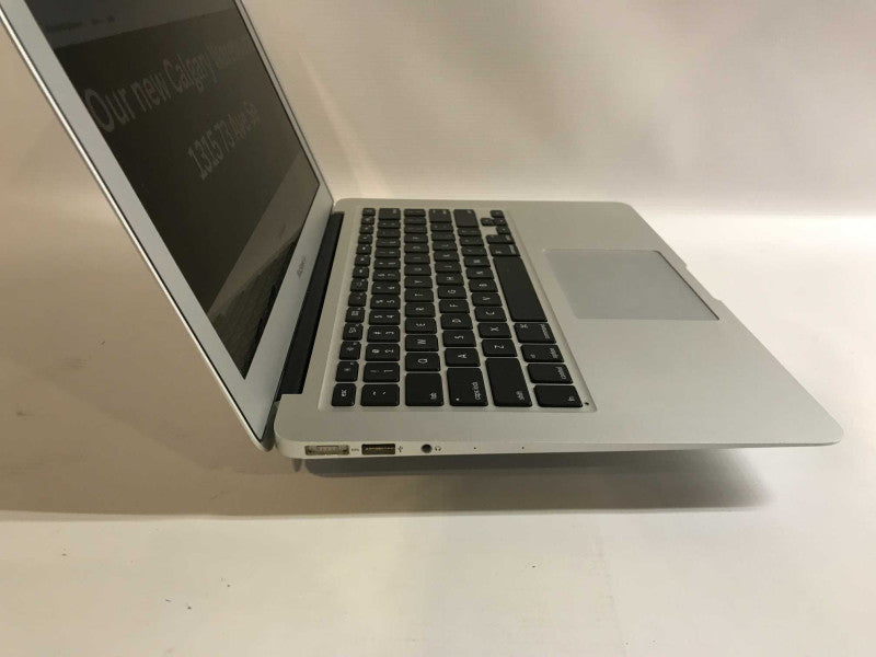 MacBook Air 2017 13\\" i5-5650U, 8GB DDR3, 120GB SSD Q