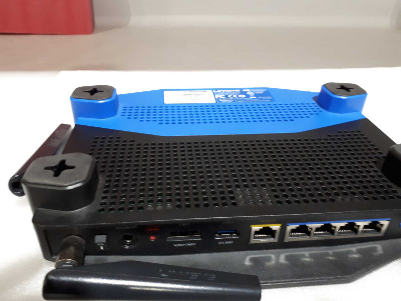 Linksys Canada WRT1900AC Smart Wi-Fi Router &