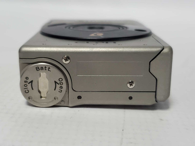 Canon original ELPH 35mm Film Camera (AS-IS) |