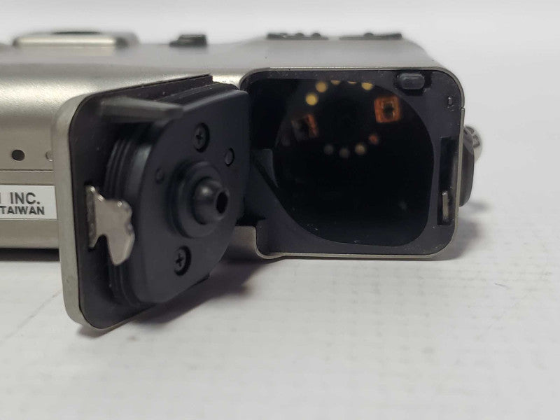 Canon original ELPH 35mm Film Camera (AS-IS) |