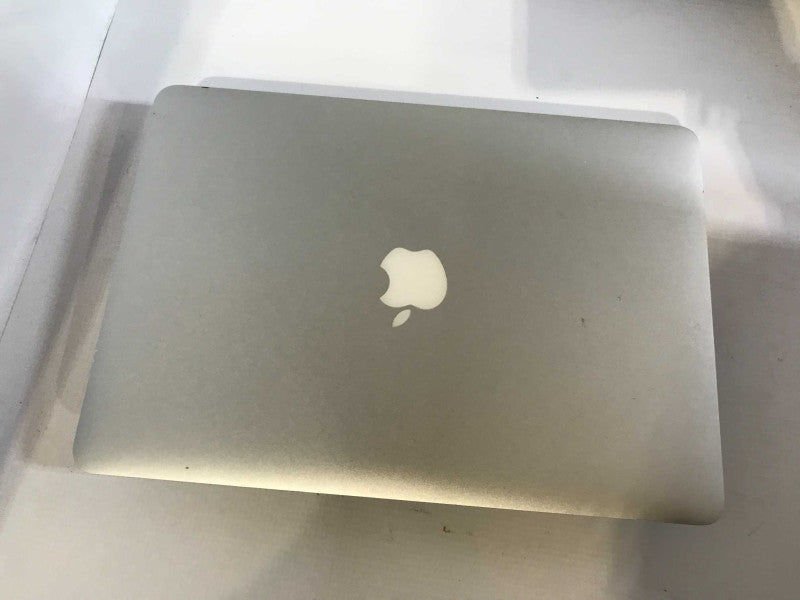 MacBook Air 2015 13\\" i5-5250U, 8GB DDR3, 250GB SSD