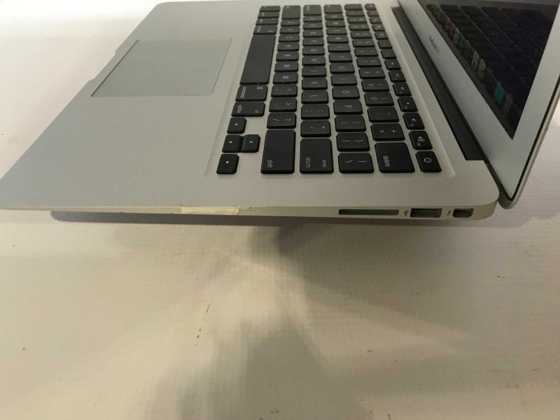 MacBook Air 2015 13\\" i5-5250U, 8GB DDR3, 250GB SSD
