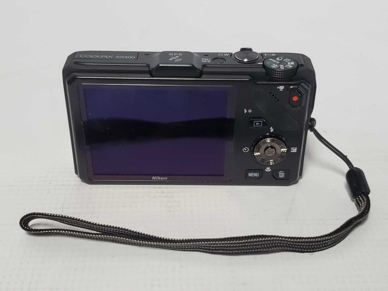Nikon Coolpix S9300 16.0MP Digital Camera (AS-IS) |